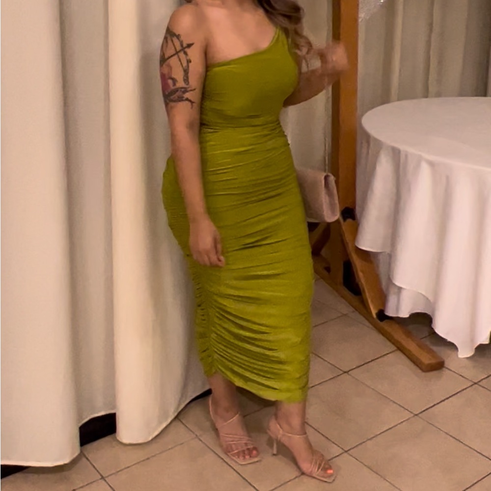 Woman’s ruched bodycon dress
